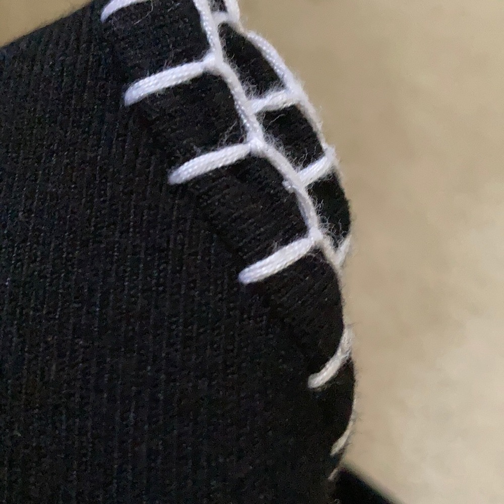 Sweater - Picture 6 of 7